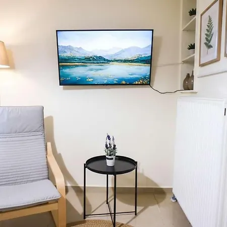 Spacious 2 Bd Seafront Escape In Volos W Patio *