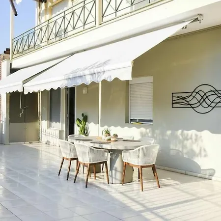 Spacious 2 Bd Seafront Escape In Volos W Patio Apartamento Kritharia (Thessalia)