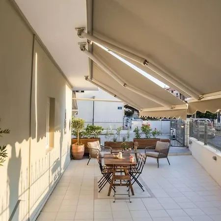 Spacious 2 Bd Seafront Escape In Volos W Patio